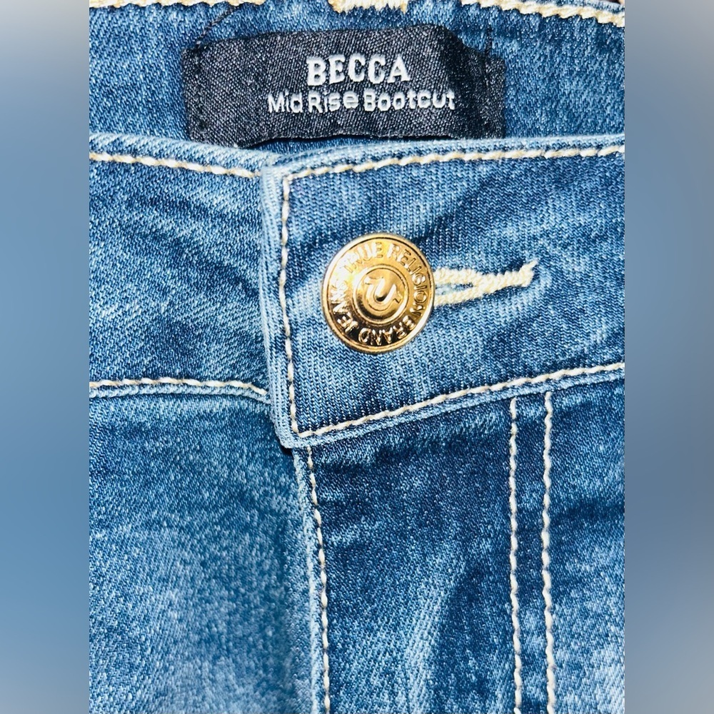 NWT True Religion SZ 32 Blue denim 5-pocket bootcut w/gold studs/waist 34”-38” - Picture 7 of 10